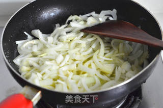 浓香的异国情调----法式洋葱汤的做法步骤:2