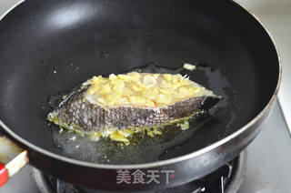 多重口感和味觉的享受---香煎杏仁鳕鱼的做法步骤:6