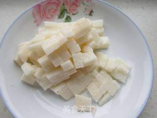 山药炒鸡丁的做法步骤:2