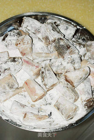 酥香溜鱼块的做法步骤:6