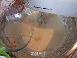 最简单的免烤蛋糕——奶香醇厚冷芝士蛋糕的做法步骤:4