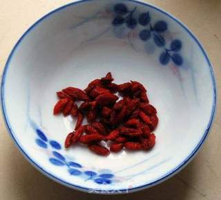 冬日暖粥 --- 银耳瑶柱鸡蓉粥的做法步骤:4