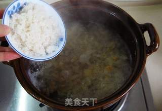 冬日暖粥 --- 银耳瑶柱鸡蓉粥的做法步骤:9