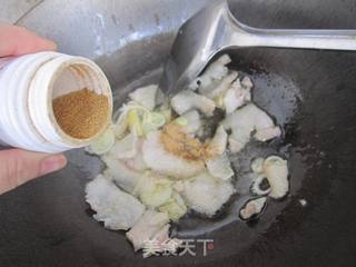 菜花炒肉的做法步骤：6