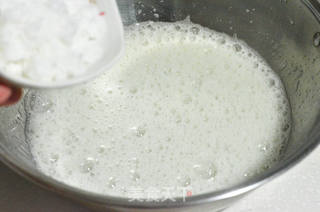 掌握方法就可以百变花样----百香果戚风的做法步骤:7