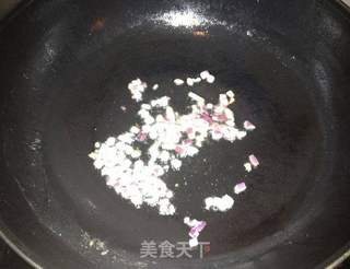 茄汁墨鱼丸炒意面的做法步骤：4