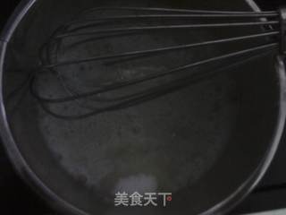 电饭煲也能做戚风蛋糕的做法步骤:4