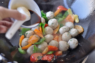 炒鱼丸的做法步骤:15