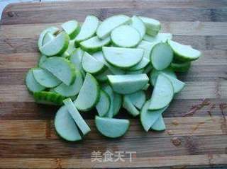 家常小菜——丝瓜炒肉片的做法步骤:3