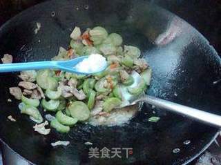 家常小菜——丝瓜炒肉片的做法步骤:8