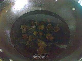 虫草云耳香菜饺的做法步骤:2
