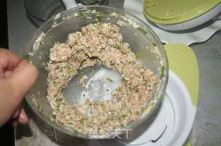 【美之扣饺子料理器使用报告】--茡荠肉馅扁食的做法步骤:5