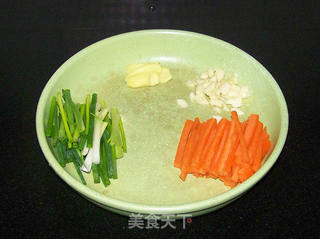爆炒肉皮的做法步骤:4