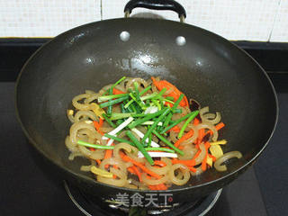 爆炒肉皮的做法步骤:9