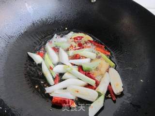 蘑菇炖鲤鱼的做法步骤:8