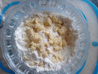 蛋黄酱酥粒面包的做法步骤:17