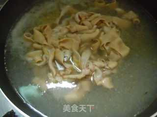 热量冬日————【蚝油炒辣肠】的做法步骤:3