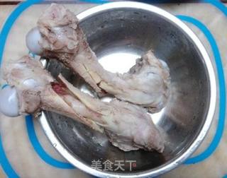 水果大骨鱼丸锅—熬出幼白大骨汤的做法步骤:5