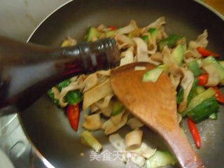 热量冬日————【蚝油炒辣肠】的做法步骤:12
