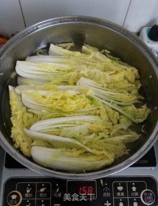 蒜蓉粉丝娃娃菜—白菜做出海鲜味的做法步骤:2