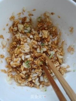 蒜蓉粉丝娃娃菜—白菜做出海鲜味的做法步骤：4