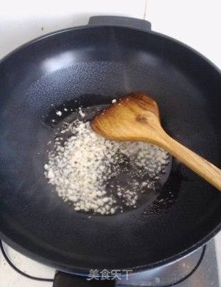 蒜蓉粉丝娃娃菜—白菜做出海鲜味的做法步骤:3