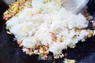 三鲜炒饭——胡萝卜杏鲍菇蛋炒饭的做法步骤:6