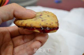 【蓝莓花香心型饼干】的做法步骤：10