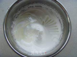 [食尚擂台烘焙赛区】:酸爽诱人---百香果慕斯蛋糕(附意式蛋白霜制作)的做法步骤:18