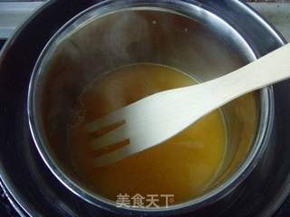 [食尚擂台烘焙赛区】:酸爽诱人---百香果慕斯蛋糕(附意式蛋白霜制作)的做法步骤:15