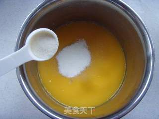 [食尚擂台烘焙赛区】:酸爽诱人---百香果慕斯蛋糕(附意式蛋白霜制作)的做法步骤:14
