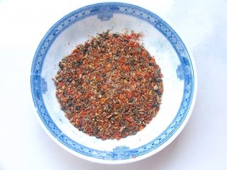 轻松制作超有味的小零食——麻辣薯片的做法步骤:9