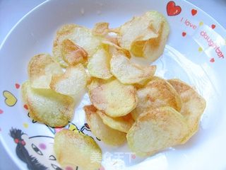 轻松制作超有味的小零食——麻辣薯片的做法步骤:11