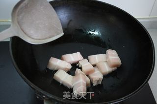 鹌鹑蛋烧肉的做法步骤:3