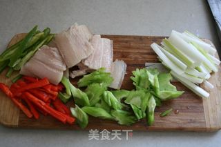 苦瓜回锅肉的做法步骤:3