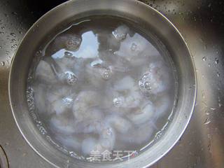 茄汁虾球的做法步骤:2