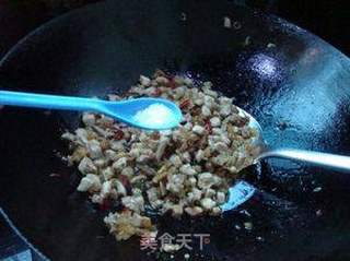 板蓝根炒肉丁的做法步骤:6