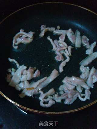 榨菜炒肉丝的做法步骤：2