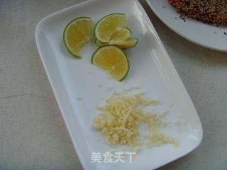 【食尚擂台西餐赛区】:脆皮三文鱼配青酱意面的做法步骤:3