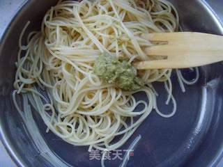【食尚擂台西餐赛区】:脆皮三文鱼配青酱意面的做法步骤:6