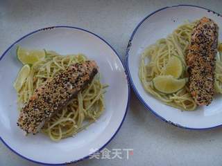 【食尚擂台西餐赛区】:脆皮三文鱼配青酱意面的做法步骤:9
