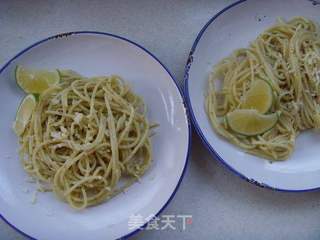【食尚擂台西餐赛区】:脆皮三文鱼配青酱意面的做法步骤:8