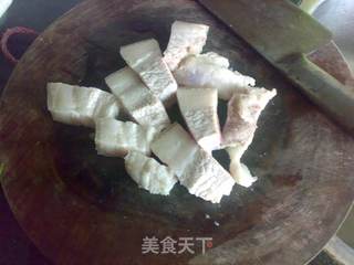 花菇金针红烧肉的做法步骤:4