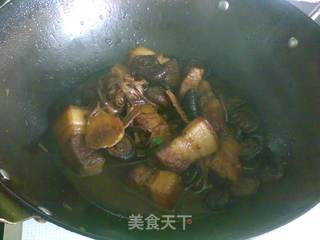 花菇金针红烧肉的做法步骤:9