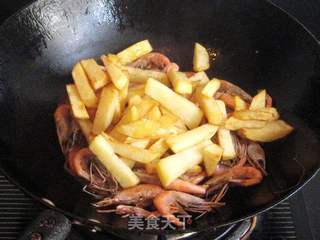 【加拿大野生北极虾】土豆炒虾的做法步骤:8