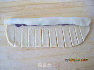 好玩的毛毛虫夹馅面包的做法步骤:11