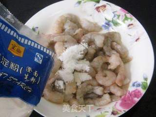 西蓝花炒虾仁的做法步骤:3