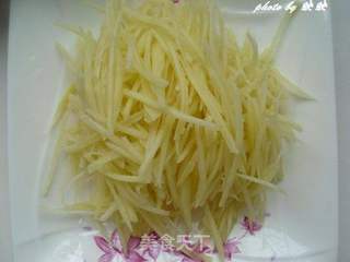 沙茶土豆丝炒肉的做法步骤:4