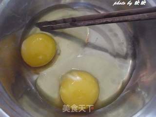 茼蒿鸡蛋饼的做法步骤:2