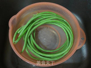 腐汁豇豆的做法步骤:2